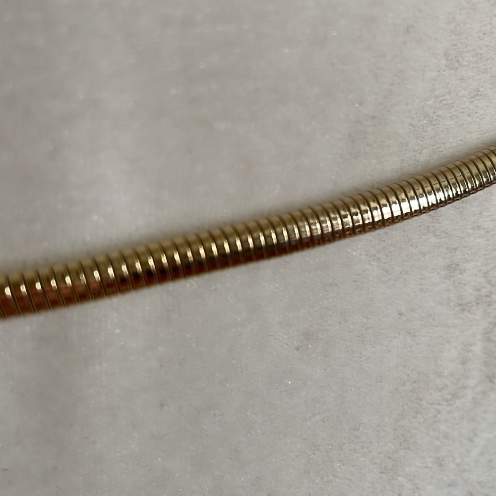 VINTAGE GOLDTONE METALLIC SNAKE LINK STATEMENT SKINNY WAIST BELT - Picture 5 of 8